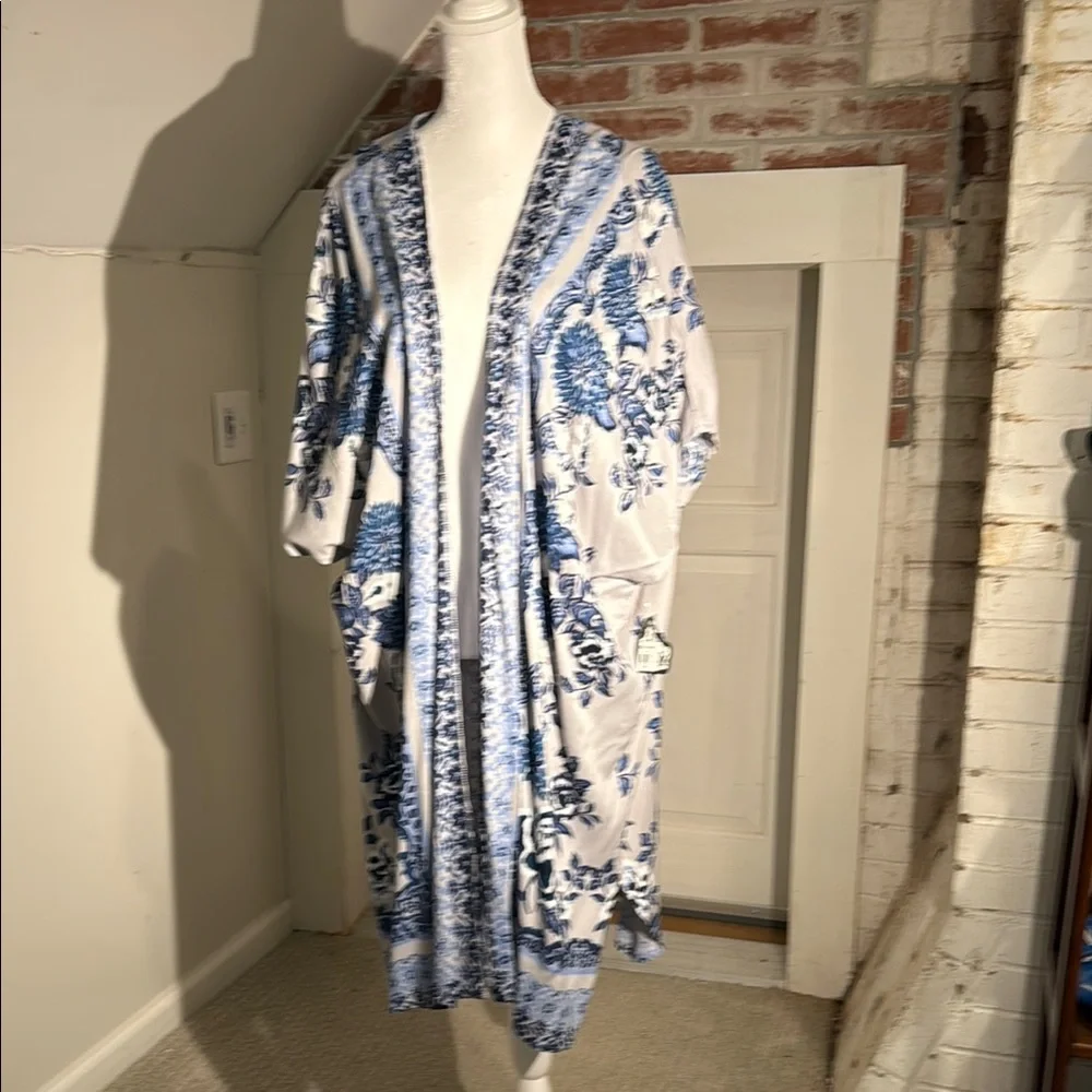 Angie Blue and Gray Patterned Kimono - Picture 1 of 4